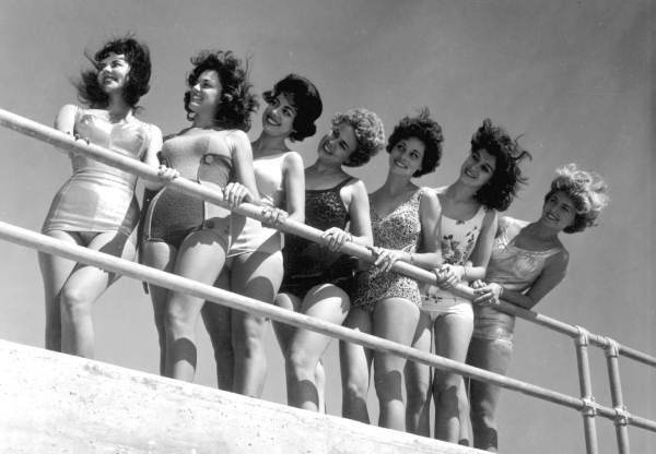 Beauty contestants pose at the beach in St. Petersburg, Florida. Photo courtesy Florida Memory.