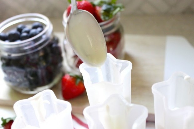 Nutritious ingredients can be turned into delicious 4th of July Patriotic Popsicles. Get the recipe on the CreativeLive blog.