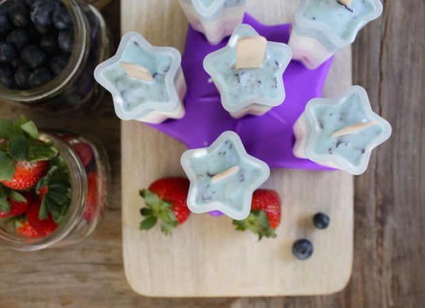 Get the recipe for these 4th of July Patriotic Popsicles on the CreativeLive blog.