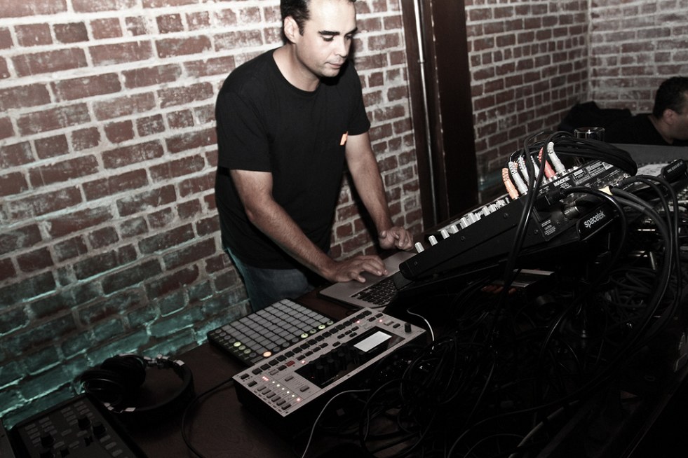 john tejads elektron