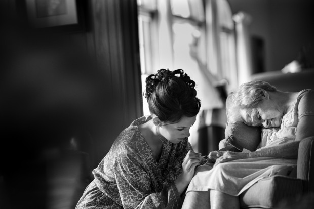 Advice from 5 Top Wedding Photographers About Shooting In Difficult Situations