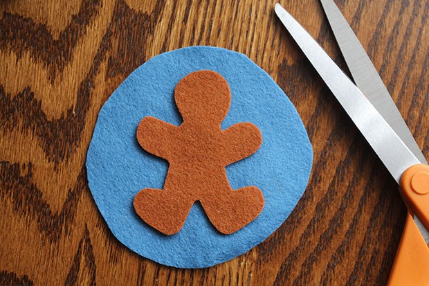 Snowglobecoasters-gingerbreadbase-radmegan-CL