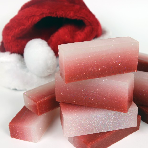 Christmas Ombre Soap: A Festive DIY Recipe From Handmade Beauty Box and CreativeLive!