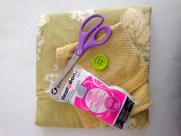 Supplies for making a no-sew apron (with a detachable towel) using a vintage pillowcase