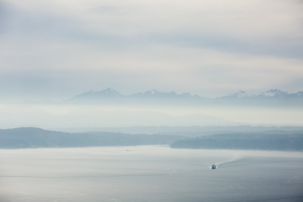 A Solution to Gear Acquisition Syndrome: renting lenses