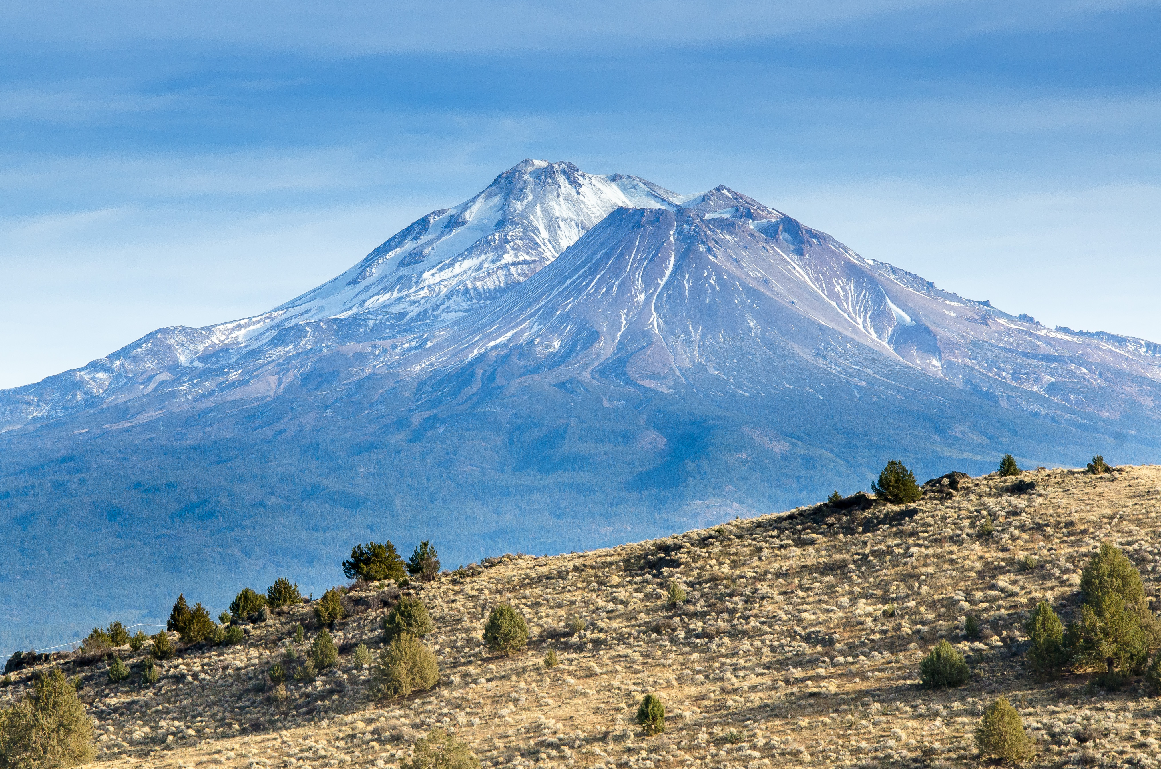 creating compression with the best lens for landscape photography