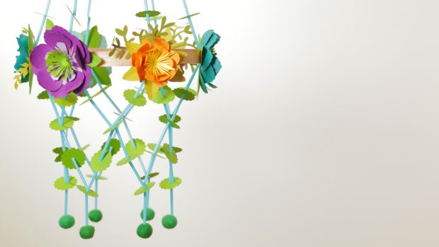 Learn how to make the yarn pom poms that finish of this pajaki with step-by-step instructions and a video tutorial from crafter, Robert Mahar.