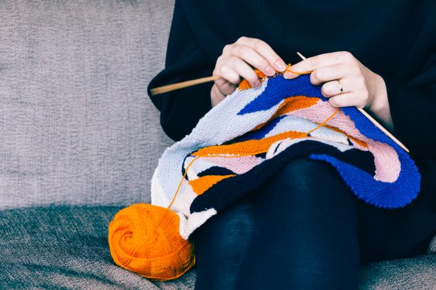 Learn 7 ways to rock your next craft show with tips from Vickie Howell and Crafty Chica. 