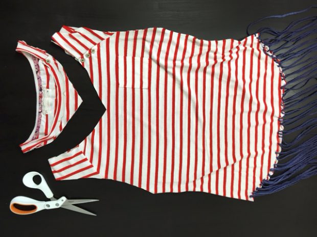 Learn how to turn an old t shirt into a perfect summer bag on the CreativeLive blog.