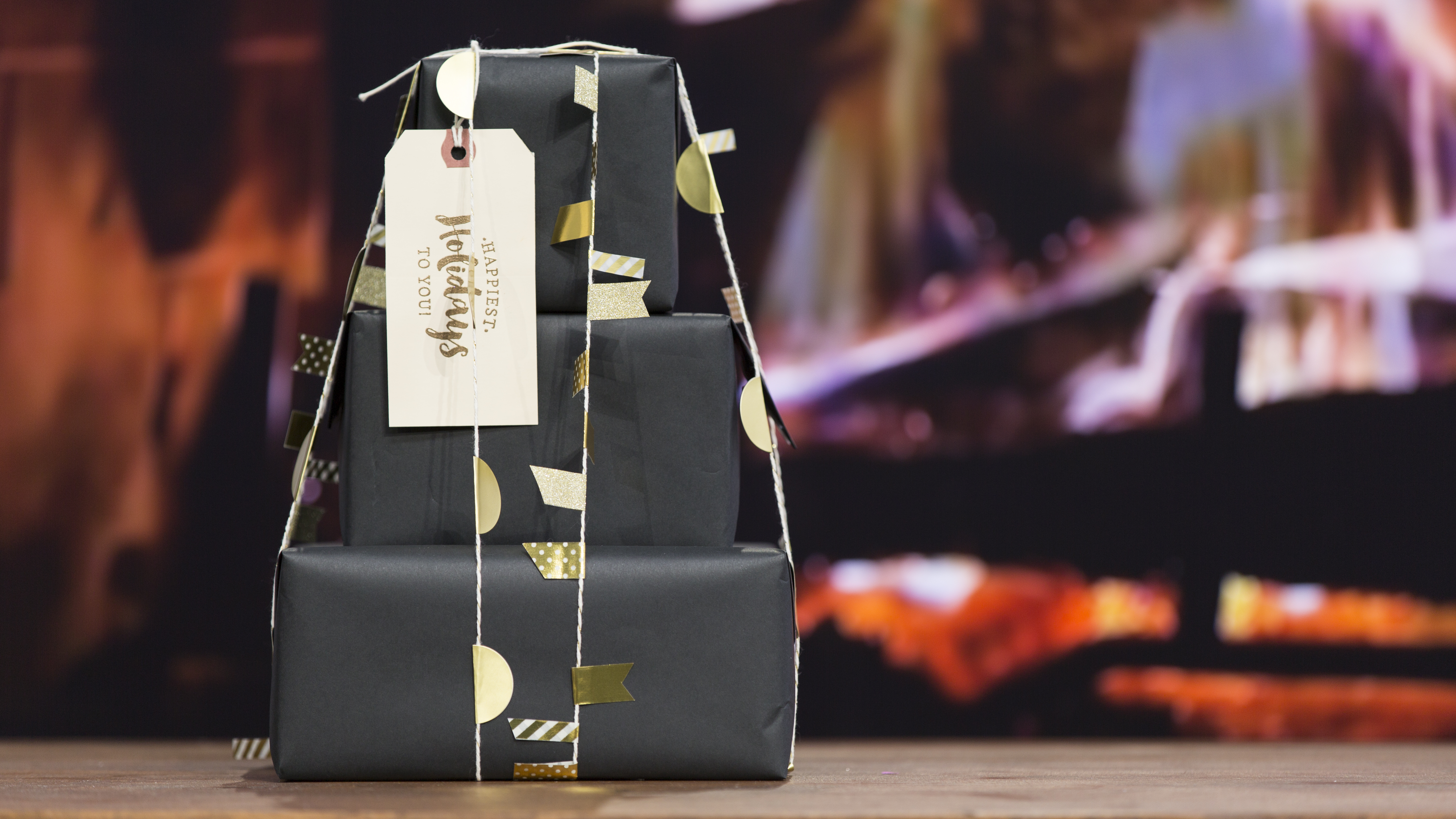 Avoid overspending this holiday season with tips from CreativeLive.