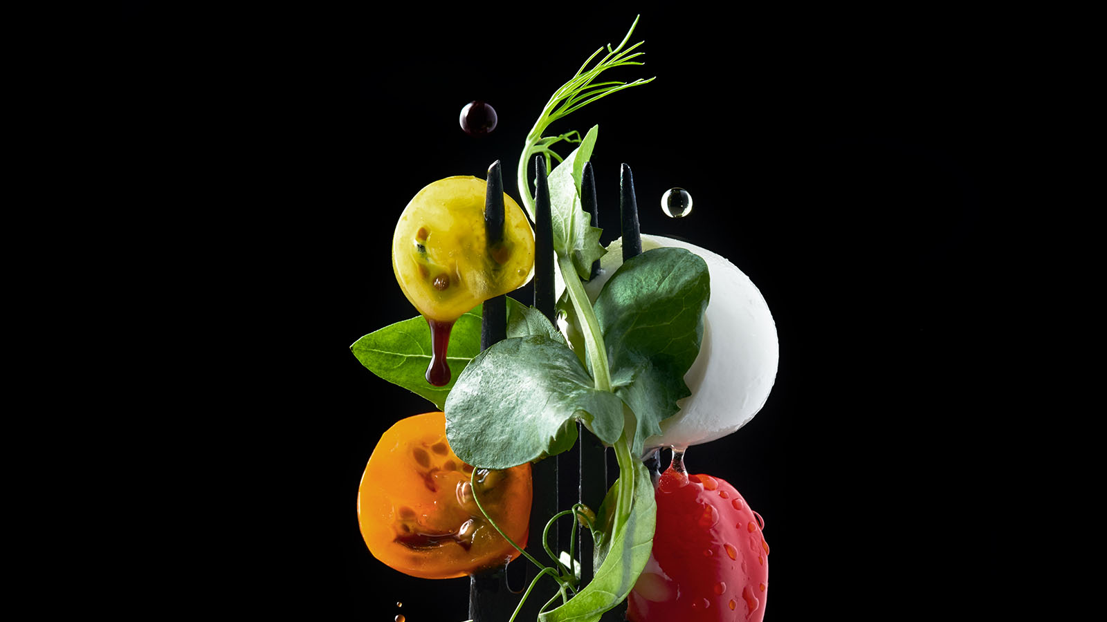 Looking for advanced photography classes? Go to the CreativeLive blog for a collection of gear and goodness was assembled to help the hobbyist photographer get to the next level.